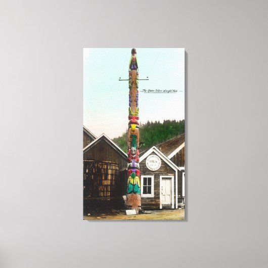 Uitzicht van de Raven Totempole Wrangell, AK Canvas Afdruk (Voorkant)