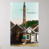 Uitzicht van de Raven Totempole Wrangell, AK Poster (Voorkant)