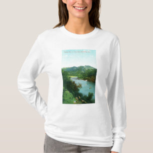Uitzicht van de Russische rivier in het Roos van C T-shirt