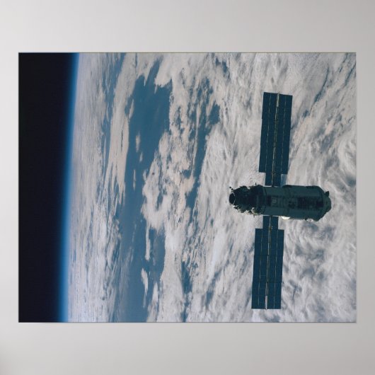 Uitzicht van de Russische Zarya-module (ISS) van E Poster (Voorkant)