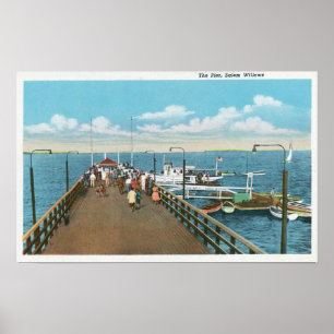 Uitzicht van de Salem Willows Pier Poster
