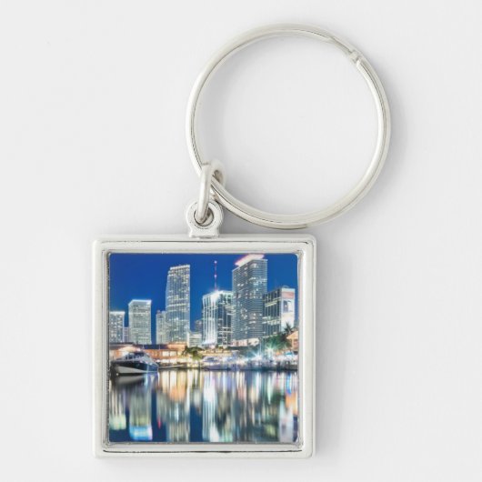 Uitzicht van de skyline met reflectie in water, Mi Sleutelhanger (Voorkant)