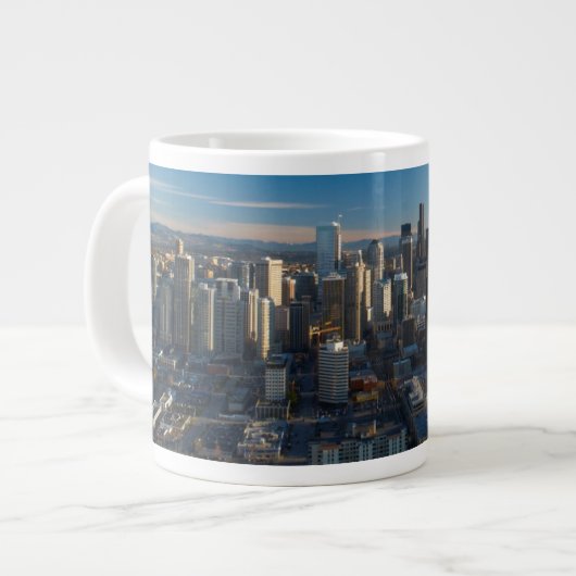 Uitzicht van de skyline van de stad Seattle Grote Koffiekop (Links)