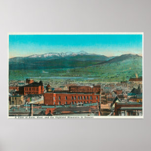 Uitzicht van de stad en het hooggebergte poster