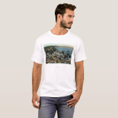 Uitzicht van de stad langs de oostkust van Pilgrim T-shirt (Voorkant volledig)