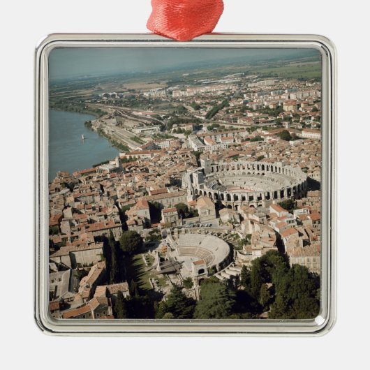 Uitzicht van de stad met metalen ornament (Voorkant)