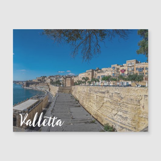 Uitzicht van de stadsmuur en de haven in Valletta (Voorkant)