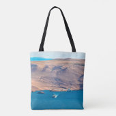 Uitzicht van de steenwoestijn van Pag en de veerha Tote Bag (Achterkant)