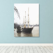 Uitzicht van de Theems met RRS Discovery Canvas Afdruk (Insitu (Houten vloer))
