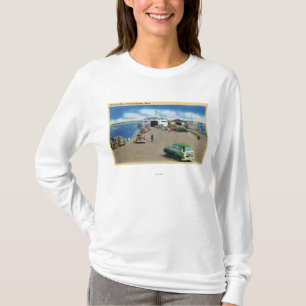 Uitzicht van de veerboot op de pier t-shirt