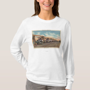Uitzicht van de Vissende boten op de gemeentelijke T-shirt