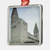 Uitzicht van de westelijke façade, 10e-11e eeuw metalen ornament (Links)