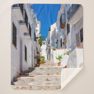 Uitzicht van de witte stad Frigiliana in de lucht  Sherpa Deken
