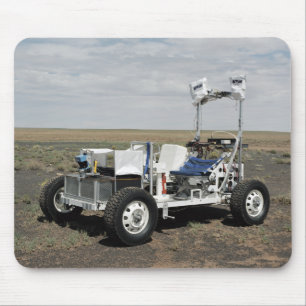 Uitzicht van een 1-G Lunar Rover Vehicle Muismat