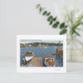 Uitzicht van een aanvoer van een boot en de kust briefkaart (Staand voorkant)