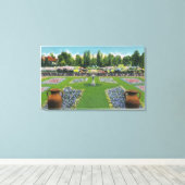 Uitzicht van een Chautauqua Lake Estate Gardens Canvas Afdruk (Insitu (Houten vloer))