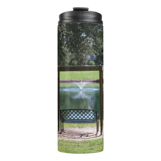 Uitzicht van een klein stadMeer Thermosbeker (Voorkant)