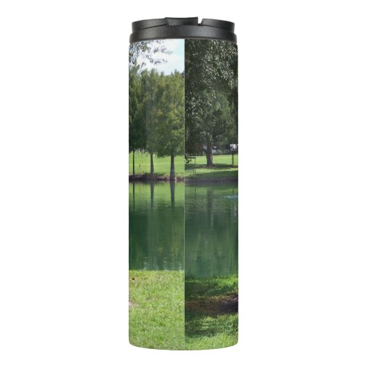 Uitzicht van een klein stadMeer Thermosbeker (Achterkant)