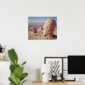 Uitzicht van een kolossaal hoofd en een adelaar poster (Thuiskantoor)