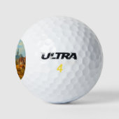 Uitzicht van een Nederlandse stad langs de Rijn Golfballen (Logo)