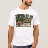 Uitzicht van een Quaint Residence T-shirt (Voorkant)