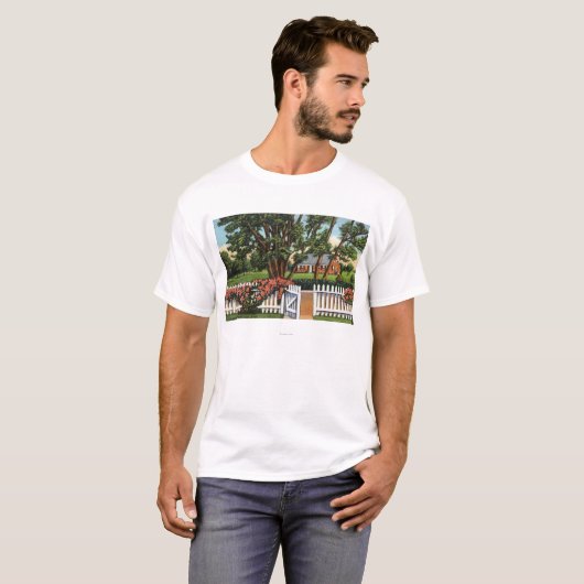 Uitzicht van een Quaint Residence T-shirt (Voorkant volledig)