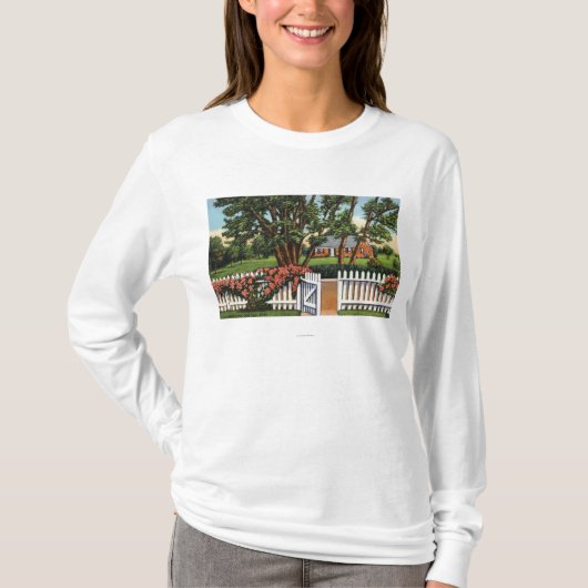 Uitzicht van een Quaint Residence T-shirt (Voorkant)