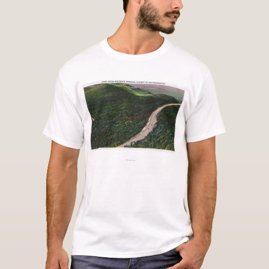 Uitzicht van een Steep Grade op Memorial Hwy T-shirt (Voorkant)