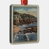 Uitzicht van een strand met startpunten metalen ornament (Rechts)