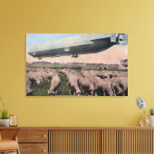 Uitzicht van een Zeppelin-blimp over graasschapen Canvas Afdruk (Insitu (Woonkamer))