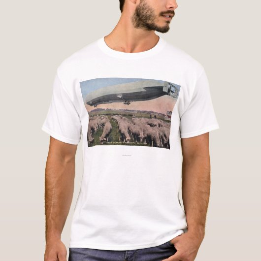 Uitzicht van een Zeppelin-blimp over graasschapen T-shirt (Voorkant)