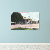 Uitzicht van Front Street 2 Canvas Afdruk (Insitu (Houten vloer))