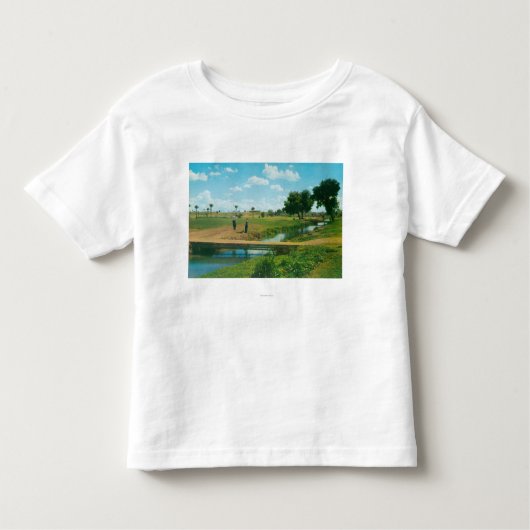 Uitzicht van Golfer Hitting Ball Kinder Shirts (Voorkant)