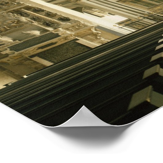 Uitzicht van het binnenland van de kerk met poster (Hoek)