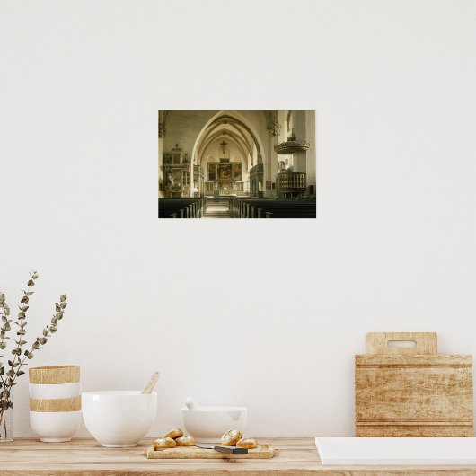 Uitzicht van het binnenland van de kerk met poster (Keuken)