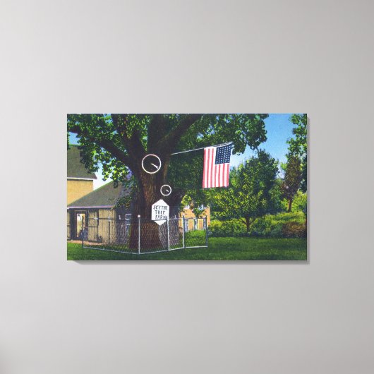 Uitzicht van het Boerderij Historic Scythe Tree Canvas Afdruk (Voorkant)