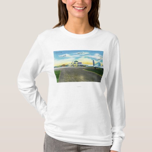 Uitzicht van het Brainard Field, landingsgewas en  T-shirt (Voorkant)