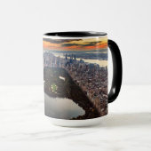 Uitzicht van het centrale park aan de lucht op Sun Mok (Voorkant rechts)