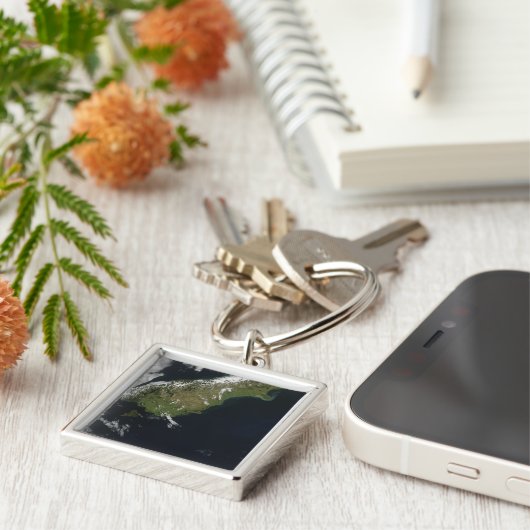 Uitzicht van het grootste deel van het eiland Nieu Sleutelhanger (Zijkant)