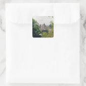 Uitzicht van het herstelde kasteel uit het noorden vierkante sticker (Tas)
