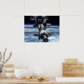 Uitzicht van het internationale ruimtestation van  poster (Keuken)