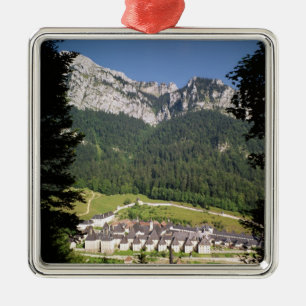 Uitzicht van het kloostercomplex metalen ornament