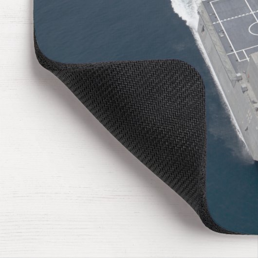 Uitzicht van het kustgevechtsschip muismat (Hoek)