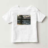Uitzicht van het Mary-meer en de hoge Sierra Mts. Kinder Shirts (Voorkant)