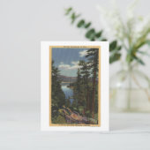 Uitzicht van het meer door de pijnbomen # 2 briefkaart (Staand voorkant)