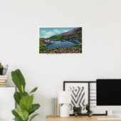 Uitzicht van het meer van de wolken poster (Thuiskantoor)