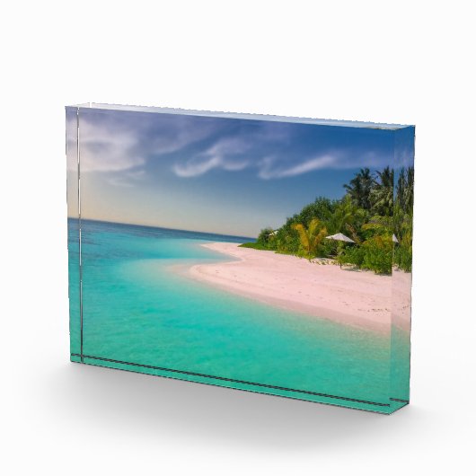 Uitzicht van het prachtige eiland met Turquoise Wa Fotoblokken (Rechts)