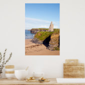 uitzicht van het strand en de kliffen in Ballybuni Poster (Keuken)