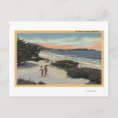 Uitzicht van het strand, zonnebaders die lopen briefkaart (Voorkant)