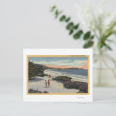 Uitzicht van het strand, zonnebaders die lopen briefkaart (Staand voorkant)